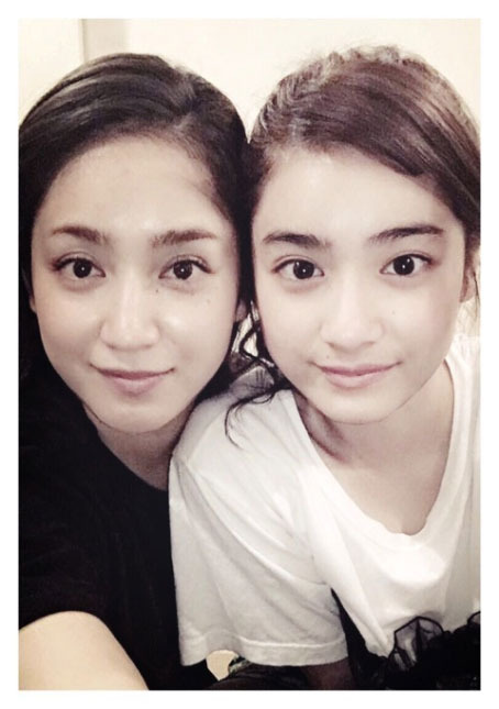 平祐奈、姉・愛梨との顔交換写真を公開「一緒にいると似ていくのかな」