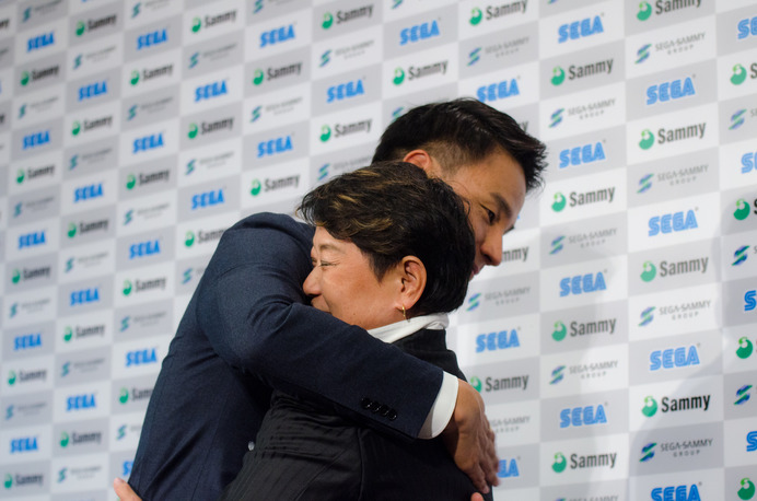 競泳選手の松田丈志が引退会見。二人三脚で歩んできた久世由美子コーチと28年を振り返った（2016年9月12日）