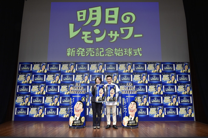 柳沢慎吾が2倍速で始球式「本当は15分の始球式、1分にまとめたよ」…明日のレモンサワーイベント