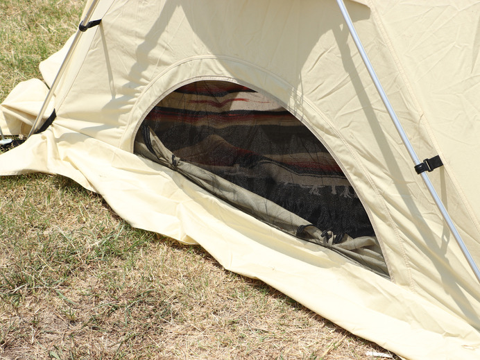 火の粉に強いドーム型タープ兼テント「ファイヤーベース」発売