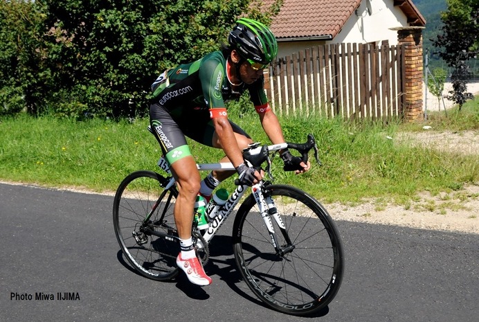 ツール・ド・フランス第11ステージで集団から遅れ始めて苦しい走りを余儀なくされた新城幸也