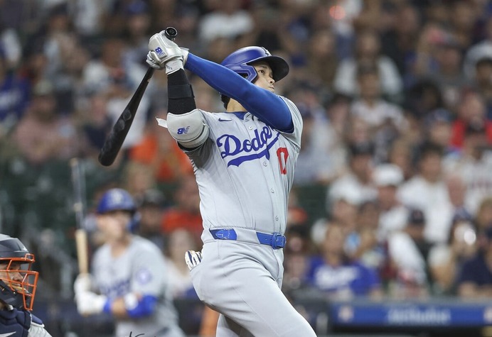 【MLB】大谷翔平、俊足を飛ばす“迫力”の二塁打で2試合連続安打をマーク　第3打席では“特大飛球”も……2戦連発9号アーチなるか