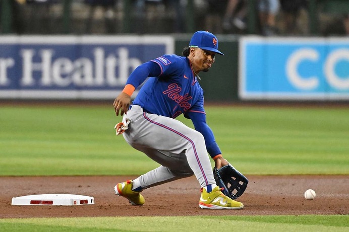【MLB】千賀滉大を救った、メッツ野手陣の「パーフェクトリレー」に実況大興奮　リンドーアの“最速”中継プレーを称賛「素晴らしい送球だ」