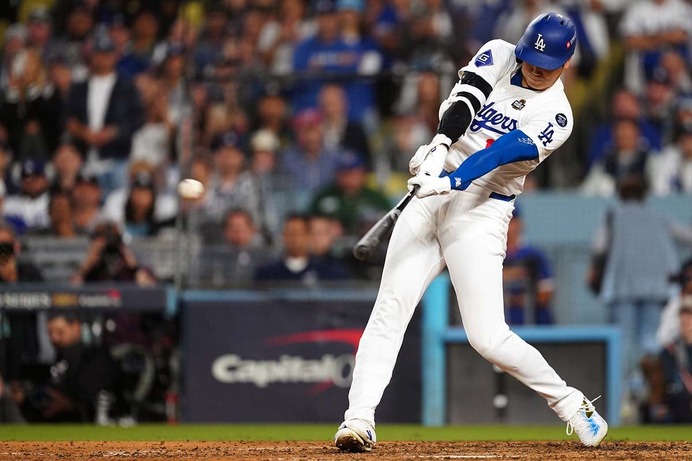 【MLB】大谷翔平、同点の終盤に“184キロ”二塁打でチャンスメーク　ベッツの勝ち越し打で生還