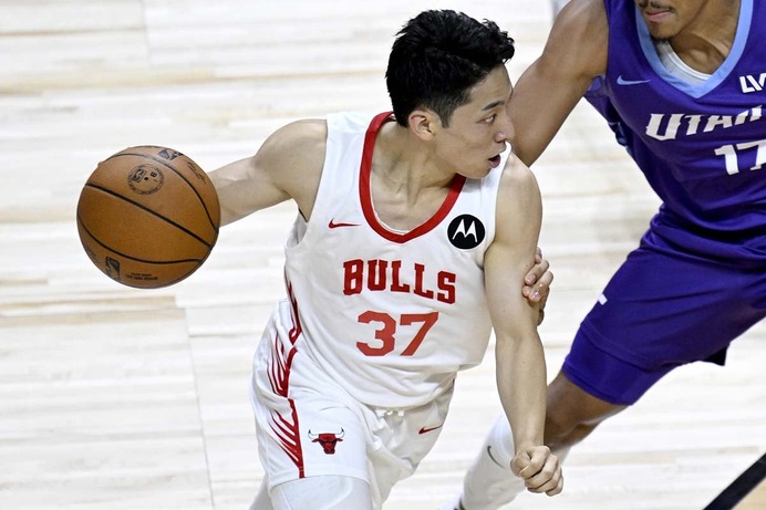 【NBA】河村勇輝、24歳が見せた“好アシスト”に公式賛辞「ユウキがトランジションで輝く」　途中出場で開幕へアピール続く