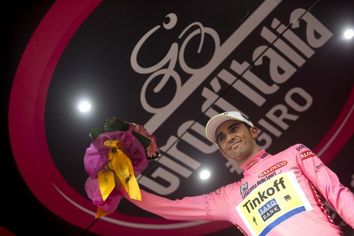 2015年ジロ・デ・イタリア第7ステージ、アルベルト・コンタドール（ティンコフ・サクソ）がマリアローザ