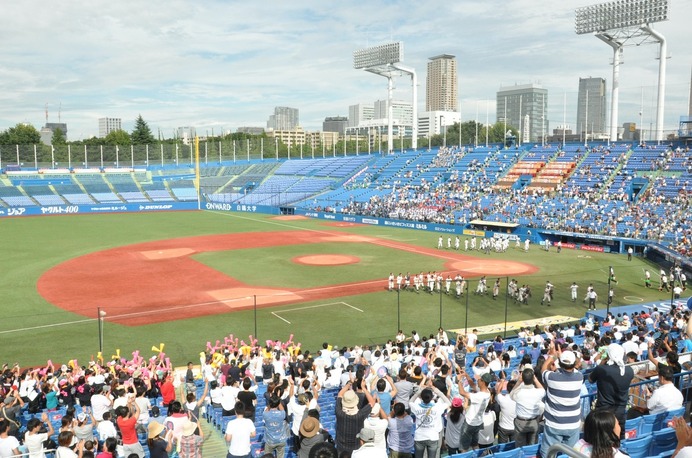 高校野球イメージ（東東京大会の予選が行われる神宮球場）