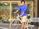 ライトウェイ、自転車で全国ツアーするウクレレアーティスト八桁圭佑さんを支援 画像
