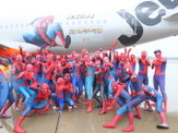 スパイダーマン40名が飛行機に…ジェットスターの特別塗装機“スパイダージェット”運行開始 画像