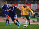 サッカー日本代表がオーストラリアに勝利、前半終了間際のシステム変更で流れ変える 画像