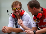 【F1】ベッテル、アブダビテストで来季移籍のフェラーリを訪問 画像