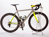 新発想のサイクルスタンド「PON」…自転車のハンドルをポンと置くだけ 画像