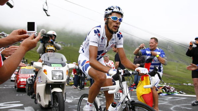　世界最大の自転車レース、ツール・ド・フランスは大会10日目の7月14日、ピレネー最難関の山岳ステージをスタートした。