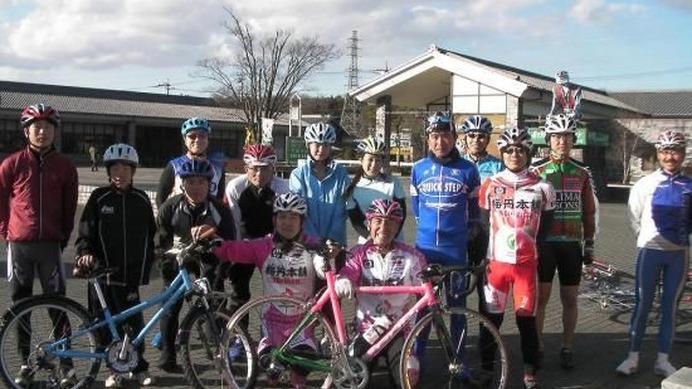 　プロロードチームのEQA・梅丹本舗を持つシクリズムジャポンが3月14日、埼玉県西部の東松山市に総合サイクリングステーション「シクロパビリオン」をオープンさせた。東武東上線の森林公園駅を最寄りとする同施設は、自転車の専門家集団が運営しているた 
め、自転車に