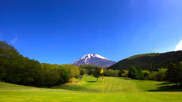 フットゴルフ常設コース「富士アクティビティパーク」が4/29オープン