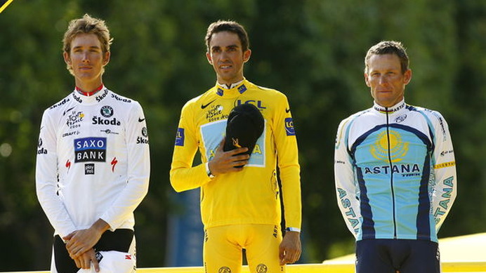 　7月のツール・ド・フランスで2年ぶり2度目の総合優勝を達成したスペインのアルベルト・コンタドール（26）が、カザフスタンのアスタナに残留することが11月25日に決まった。ツール・ド・フランス期間中にエースの座を争って衝突したランス・アームストロング（38＝米