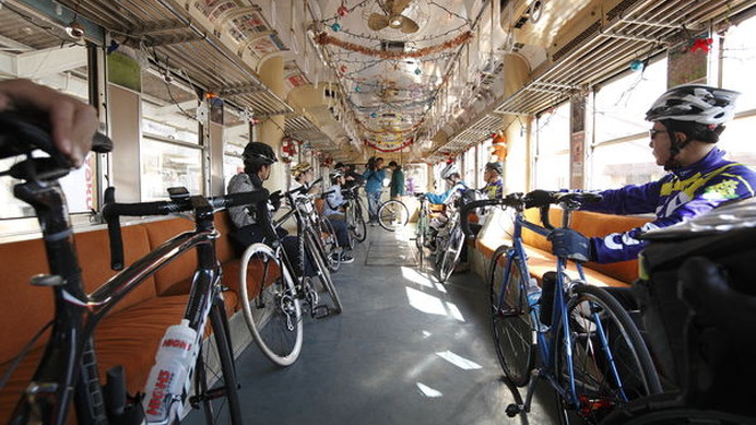 　首都圏から近くて冬でも比較的温暖な千葉県は、観光事業のモデルプランとしてサイクリングを掲げている。列車にそのまま自転車を乗せられるサイクルトレインを利用しながら、魅力的でそして意外と走りごたえのある房総半島を走ってみるのもいい。