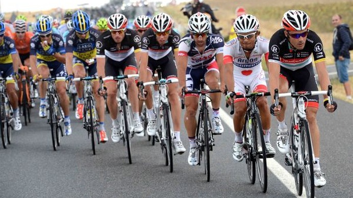 　ブエルタ・ア・エスパーニャは9月7日、ペニャフィエル～ラ・ラストリーリャ間で第19ステージが行われ、BMCのフィリップ・ジルベール（30＝ベルギー）が第9ステージに続いて優勝した。