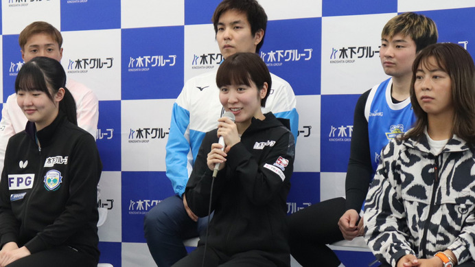 平野美宇、“インタビュアー”石川佳純さん相手にパリ五輪に向けて言及　金奪取のカギは「対中国人選手」