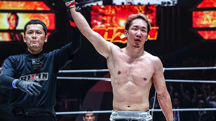 【RIZIN】「強くなって帰ってきました」朝倉未来、“完全復活”前王者・鈴木千裕に3RTKO勝ち　東京ドーム大激震「最強じゃないといけない」