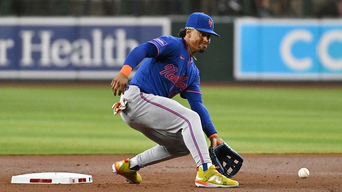 【MLB】千賀滉大を救った、メッツ野手陣の「パーフェクトリレー」に実況大興奮　リンドーアの“最速”中継プレーを称賛「素晴らしい送球だ」
