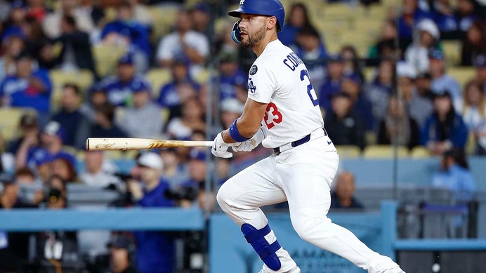 【MLB】コンフォートの打撃不振に悩むドジャース……米メディアは外野手の補強を予想、獲得候補はオリオールズ一筋のスター選手