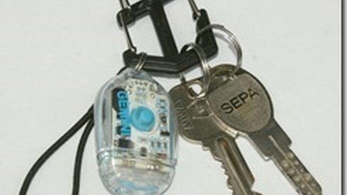 B.free アンカービナ、3フックで鍵を用途別にわける