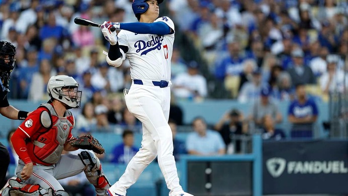 【MLB】大谷翔平、WCS初戦で先頭打者“189キロ”先制アーチ 剛腕グリーンを粉砕「史上最高の野球選手だ」