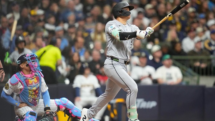 【MLB】村上宗隆、豪快弾直後に見せた“横っ飛び”ファインプレーに脚光　城島健司以来のデビュー2戦連発で攻守に存在感