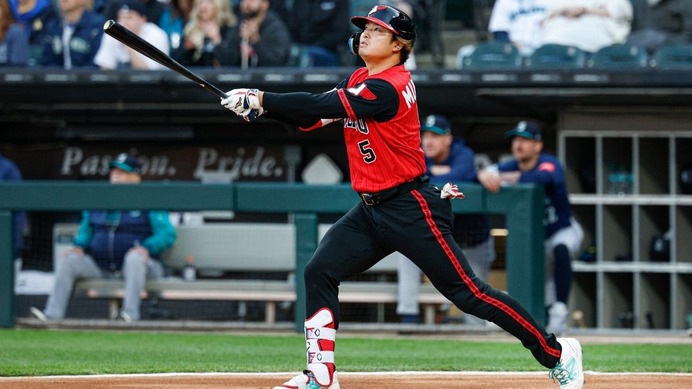 【MLB】「8カード連続で初戦にアーチ」止まらない村上宗隆、豪快15号は“メジャー史上初”の記録　逆方向への確信弾