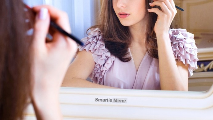 人の声や表情を読み取るスマートミラー「Smartie Mirror」…米ロサンゼルス発