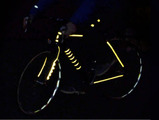 蛍光テープで自転車を美しく安全に。ニューヨーク 画像