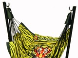 阪神タイガース承認のハンモック型ひとり掛けソファ「ワンモック」 画像