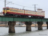 復刻「新潟色」電車、懐かしの「黄赤」走る…ツアー列車で初運行 画像