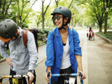 普段着になじむ自転車用ヘルメット「kumoa」先行販売 画像
