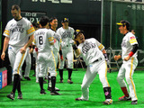 ソフトバンク・松田宣浩が紅白戦で連日の第2号…和田毅から「日米野球以来のホームラン」 画像