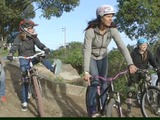 自転車で限界に挑戦する女性達のドキュメンタリー 画像