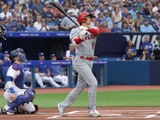 【MLB】大谷翔平に“アクシデント”……1死満塁一発逆転の場面で代打　「足の痙攣」か、前日も途中交代 画像