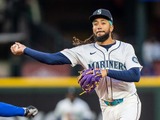 【MLB】「今週のスーパープレー集」GG賞名手の奇想天外キャッチ、マリナーズ二遊間の“神連携”は必見【4月27日～5月3日】 画像