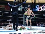 【RIZIN】「またウザい動きを見せています」朝久泰央 、フジテレビ社員・ウザ強ヨシヤに“鮮烈TKO”　変則的な動きで撹乱→会場大盛り上がり 画像