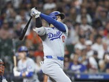 【MLB】大谷翔平、俊足を飛ばす“迫力”の二塁打で2試合連続安打をマーク　第3打席では“特大飛球”も……2戦連発9号アーチなるか 画像