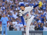 【MLB】「ロウキに乾杯」ドジャースが地区シリーズ突破、延長11回の死闘で歓喜の美酒　指揮官は“快投劇”の佐々木朗希を労う 画像