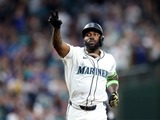 【MLB】“腕組み男”アロザレーナが大失態、初回第1打席にABSチャレンジ全失敗で三振　地元メディアは失望「史上最悪の使い方と断言できる」 画像