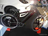 【東京オートサロン14】原付免許が必要な“電動アシスト自転車” 画像