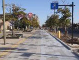 浦安市、シンボルロードに自転車通行区分を整備 画像