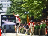 丸の内開催の自転車競技PRイベントは長塚が優勝 画像