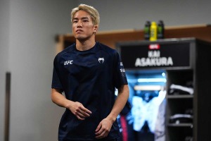 【UFC】朝倉海、“タイ修行”の練習パートナーとのツーショット写真を公開、充実の表情で2戦目へ「I’m ready!!」 画像