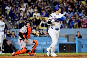 【MLB】大谷翔平「1番DH」スタメン　“CY賞左腕対決”で2試合ぶり52号アーチなるか、引退発表のカーショーが先発 画像
