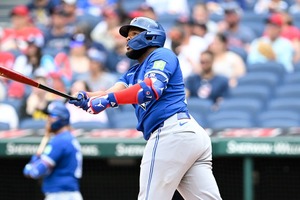 【MLB】ゲレーロJr.がシャンパンファイトで「ザ・ヤンキースルーズ！」　盛大な煽りに中継のジーターとAロッド苦笑い、オルティス大爆笑 画像