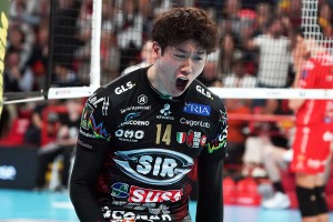 ペルージャ石川祐希、開幕戦でアタック決め咆哮　チーム2位の18得点で白星発進に貢献、悲願のイタリア・セリエA制覇へ好発進 画像